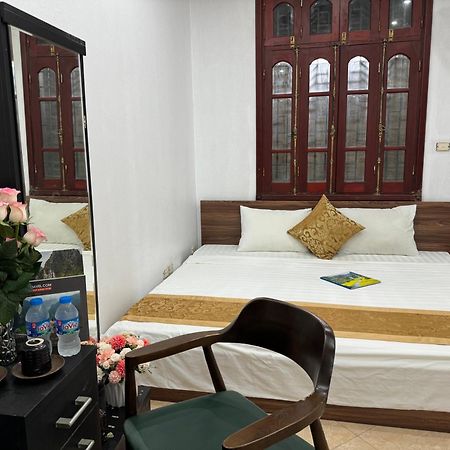 Quynh Moon Homestay ハノイ市 エクステリア 写真