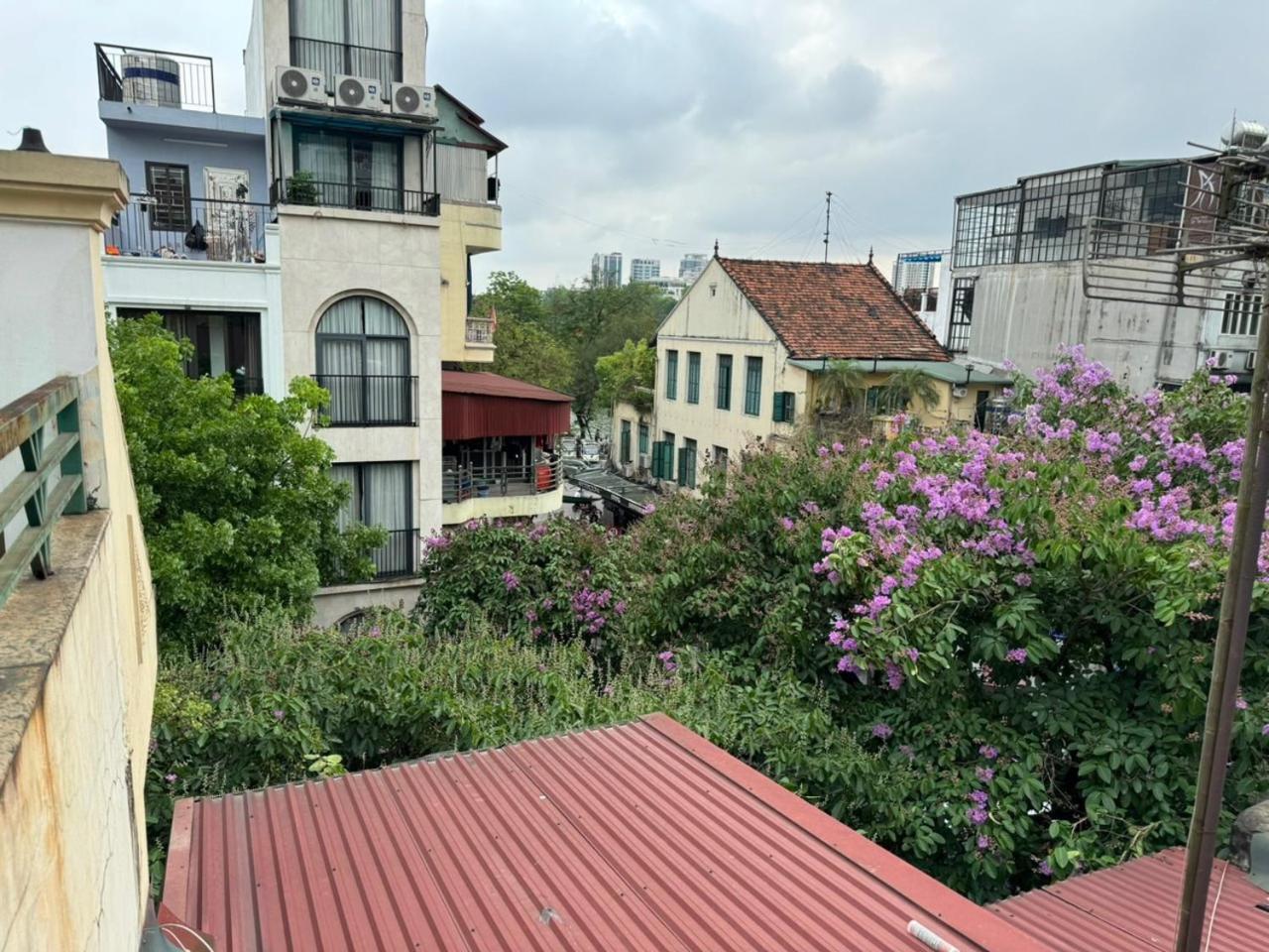 Quynh Moon Homestay ハノイ市 エクステリア 写真